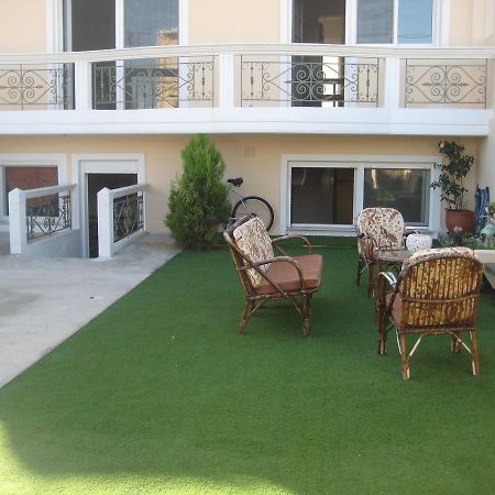 Rea'S Guest House Αρτέμιδα Εξωτερικό φωτογραφία