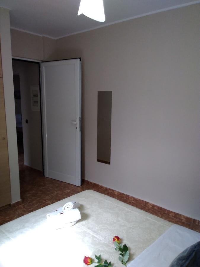 Rea'S Guest House Αρτέμιδα Εξωτερικό φωτογραφία